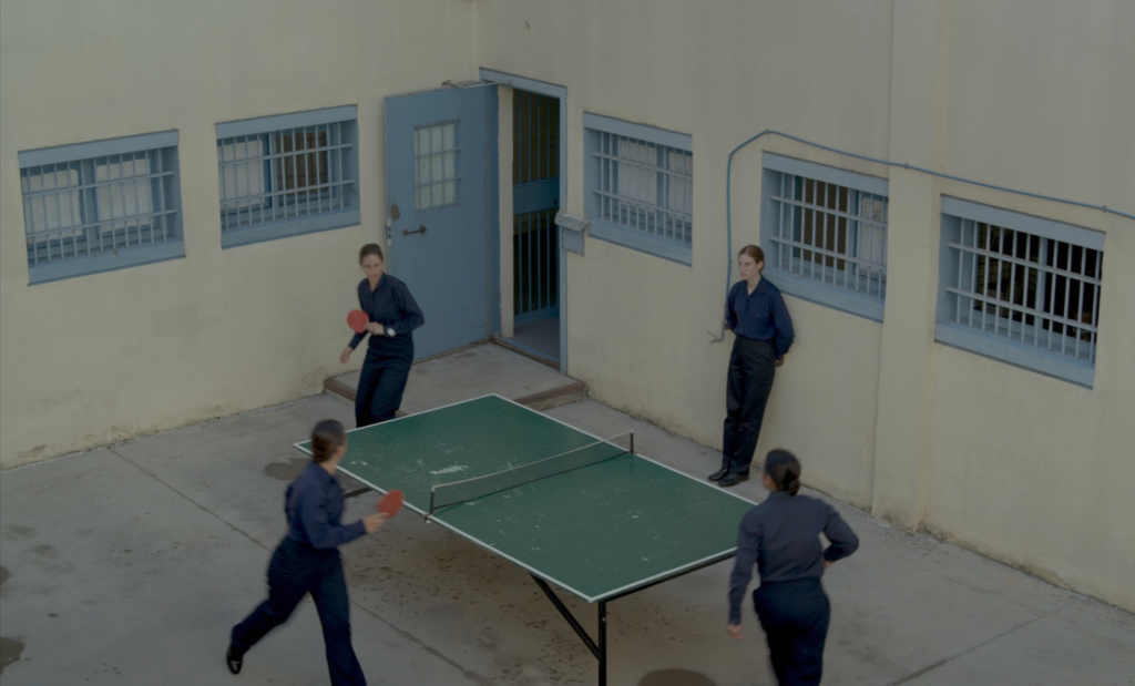 Gardiennes de prison au ping-pong