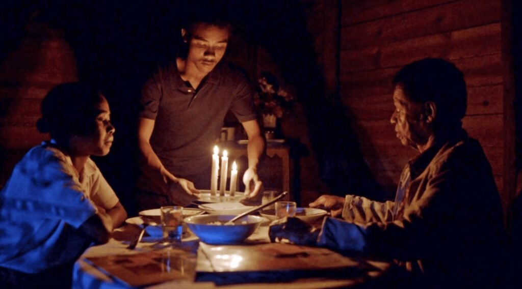 Kwame et sa mère. Disco Afika : une histoire malgache - 2024 - Luck Razanajaona