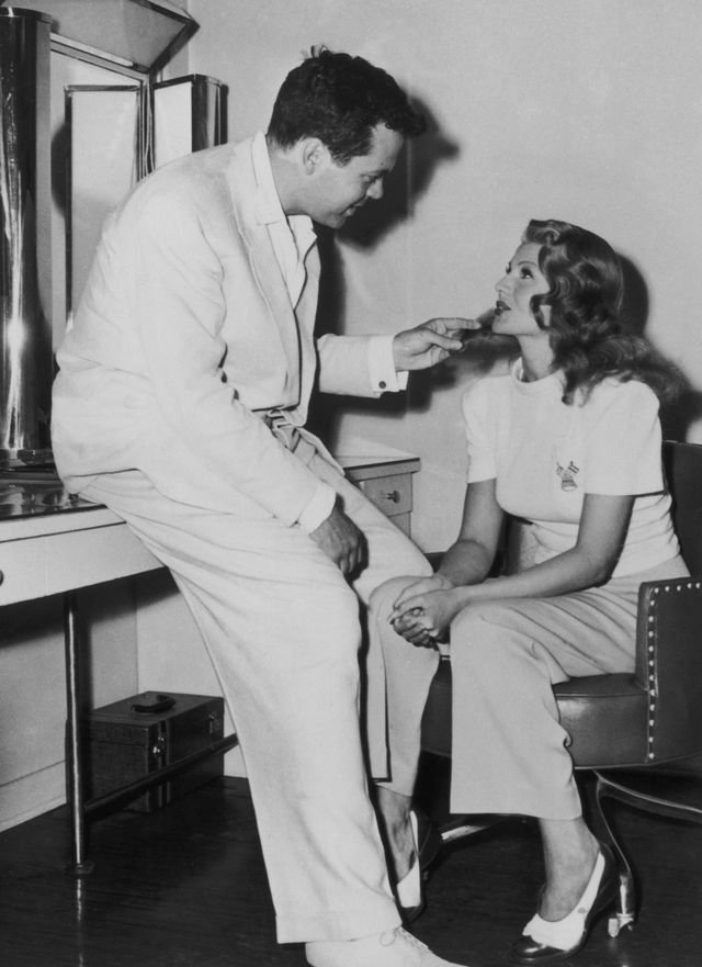 - Orson Welles et Rita Hayworth pendant la préparation de La Dame de Shanghai (1947) 1946 © Archive Photos via Getty Image